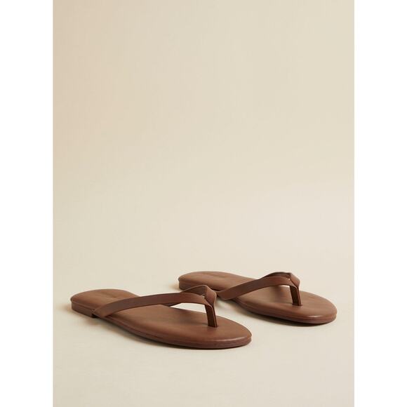 Torrid NWT size 7 WW Sunnie Flip Flop (WW) Deep Taupe - Picture 4 of 4